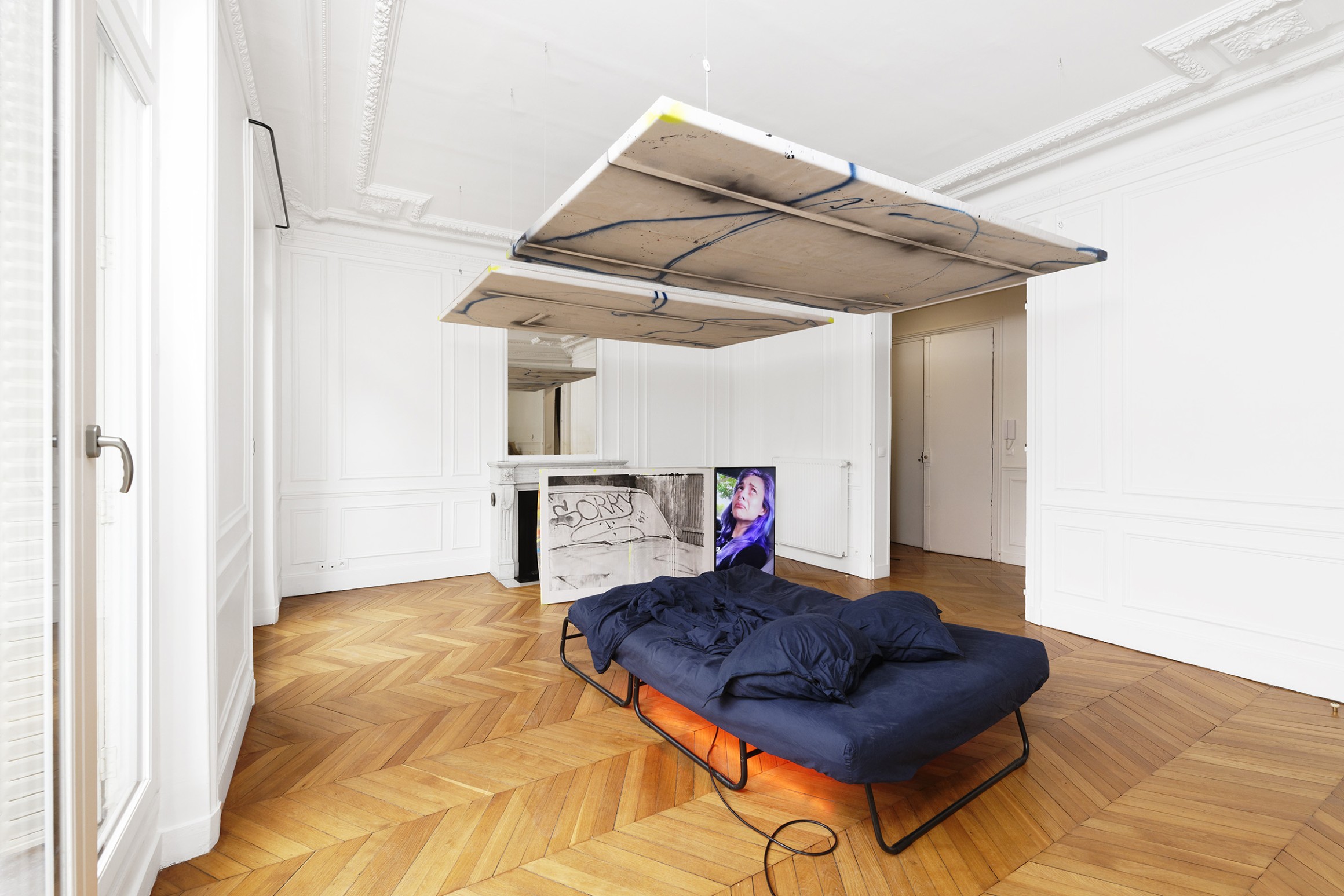 Exhibition view, *Hestia*, cur. Sacha Guedj, 55bis, Paris, 2021. Courtesy the artist. Photo © Aurélien Mole