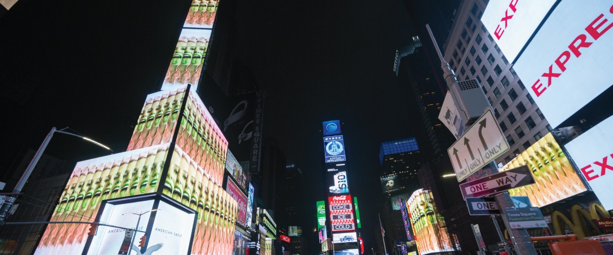 *Pink para 1stchoice*, Times Square, New York, USA, 2019.