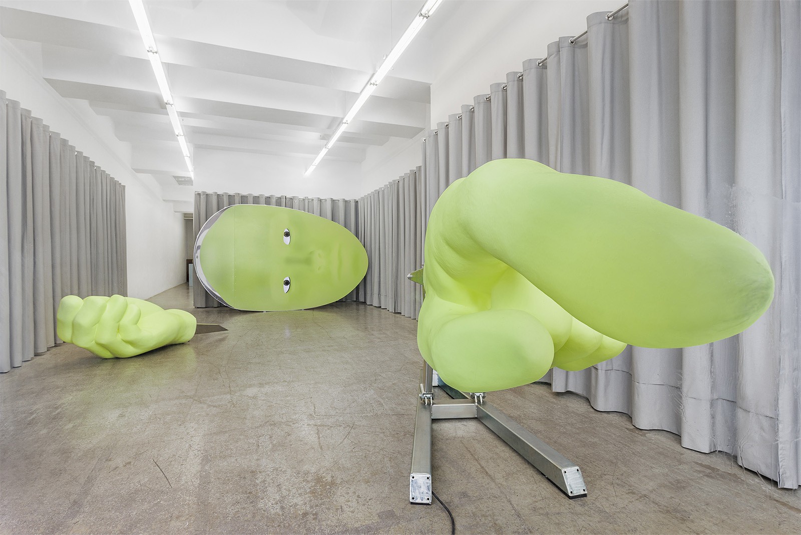 Vue d’exposition, « Divine Desires », ALBA gallery, Vienne, Autriche, 2022.