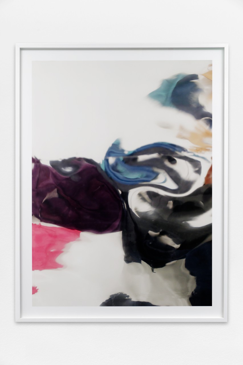 Chloé Royer, *Magma*, 2023, impression sur papier, 132 x 100 cm. Courtesy the artist & Spiaggia Libera, Paris. © Aurélien Mole
