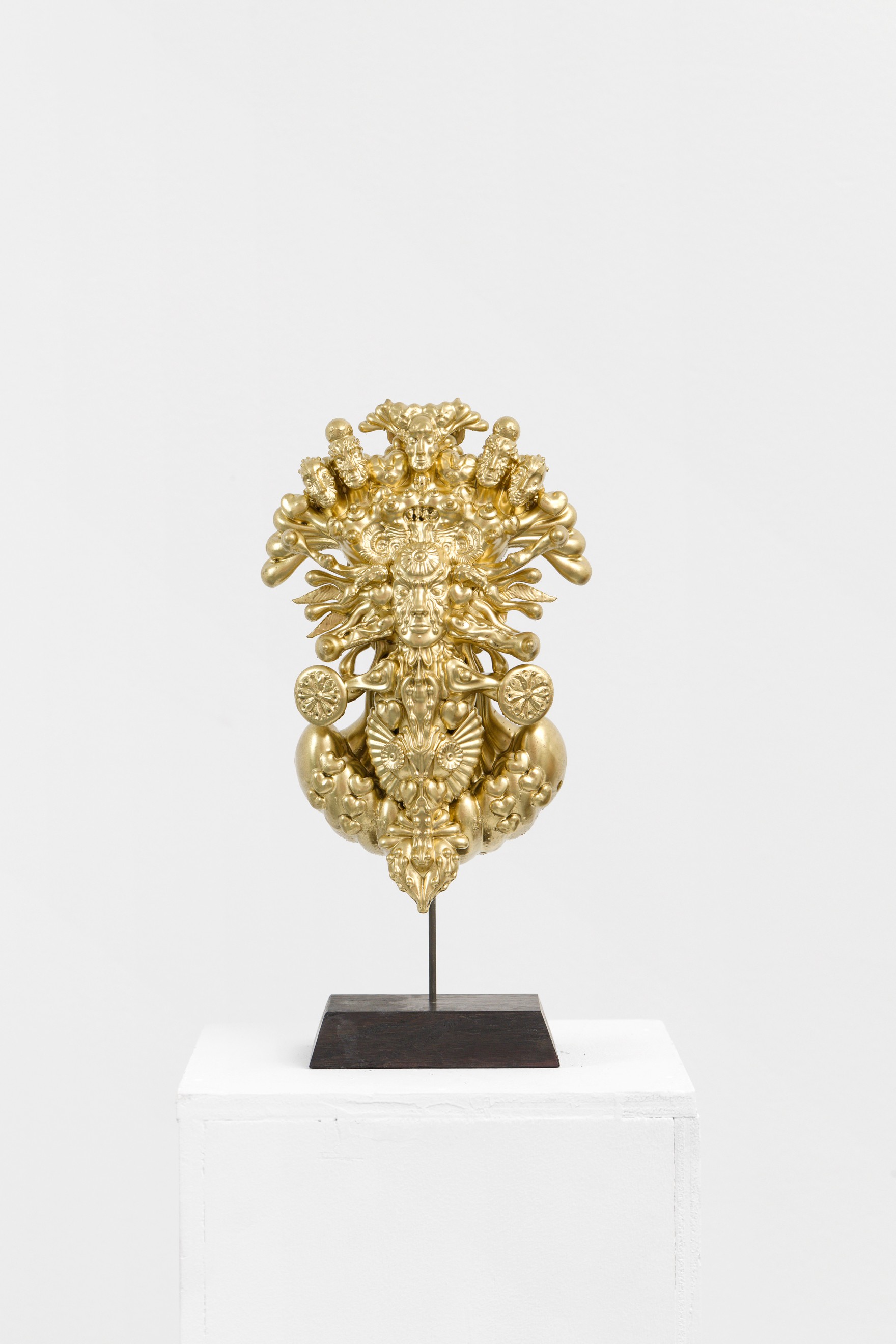 *Dague du coup de foudre*, 2024, impression 3D en résine, 22 x 4 x 10 cm. Courtesy the artist & Spiaggia Libera, Paris © Aurélien Mole