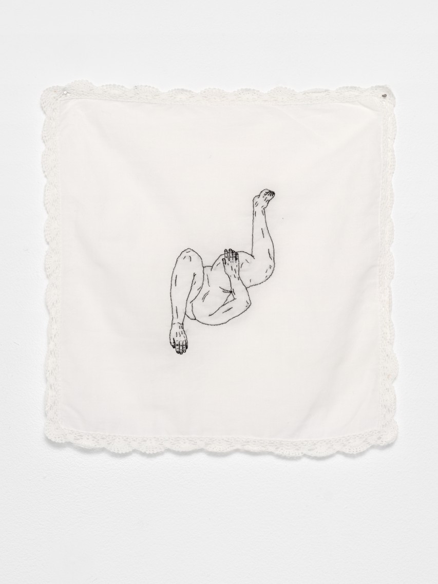 Soukaina Joual, *Raw Body*, 2024, Broderie artisanale sur mouchoir, 28 x 28 cm. Courtesy the artist & spiaggia libera, Paris.