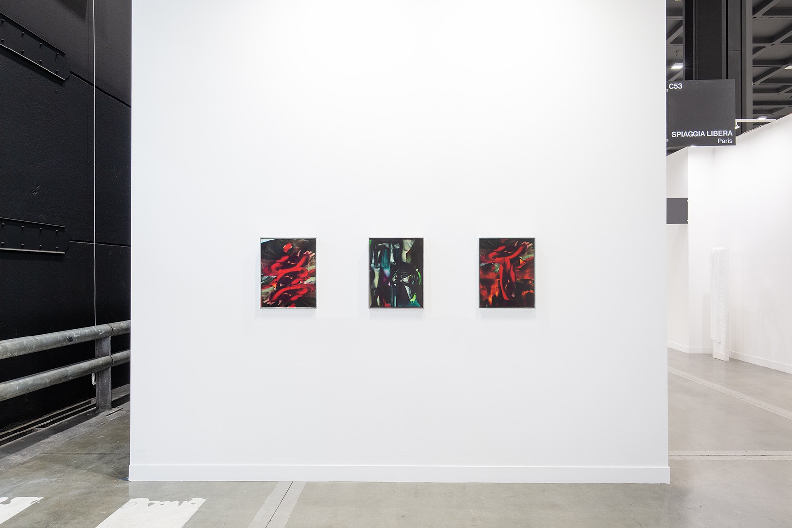 Vue d’exposition, Romana Londi, « Jetlag: San Bartolomeo », Miart, Milan, 2024. Photo © Gabriele Abbruzzese