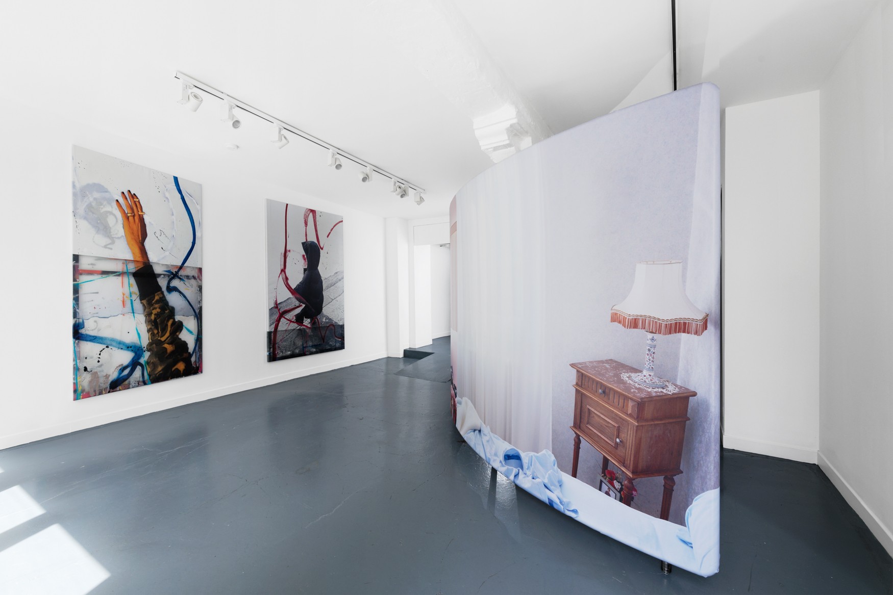 Exhibition view, “rien sans peine”, spiaggia libera, Paris, France, 2024. Photo © Aurélien Mole