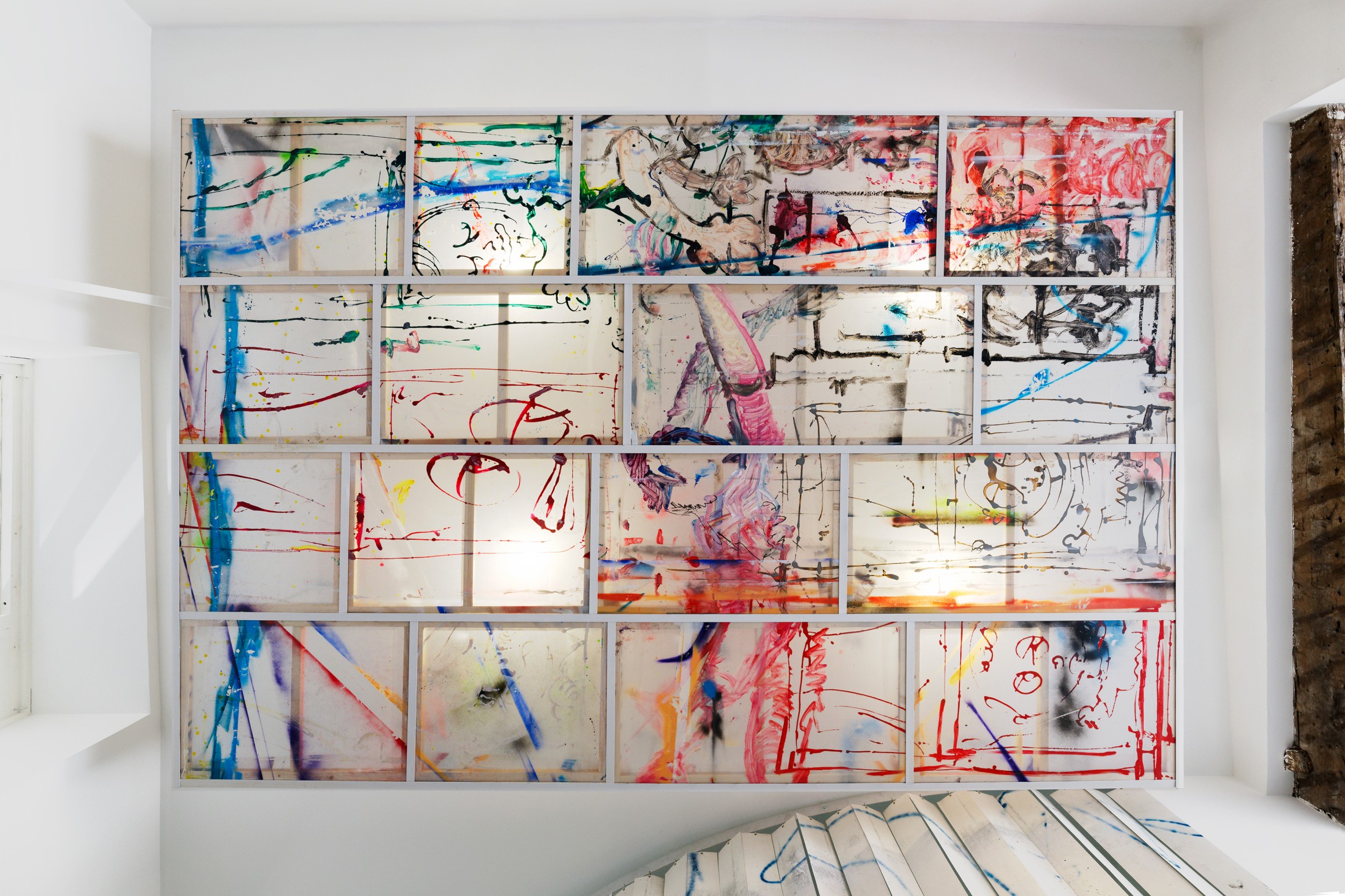 *Suspended stories (la distance entre nous)*, 2024, painting on tard, metal structure, 303 x 205 cm. Courtesy the artist & spiaggia libera, Paris. Photo © Aurélien Mole